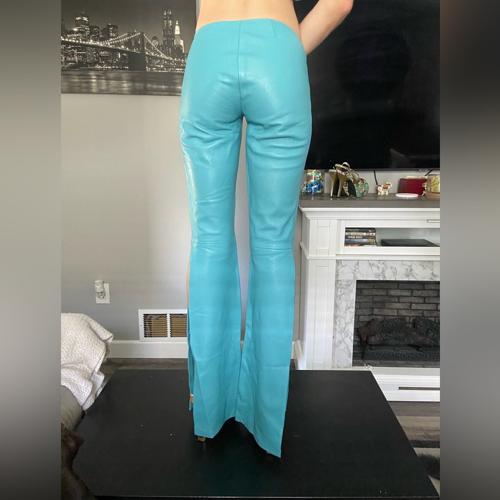 Santini Mavardi teal Italian leather pants. Size 00